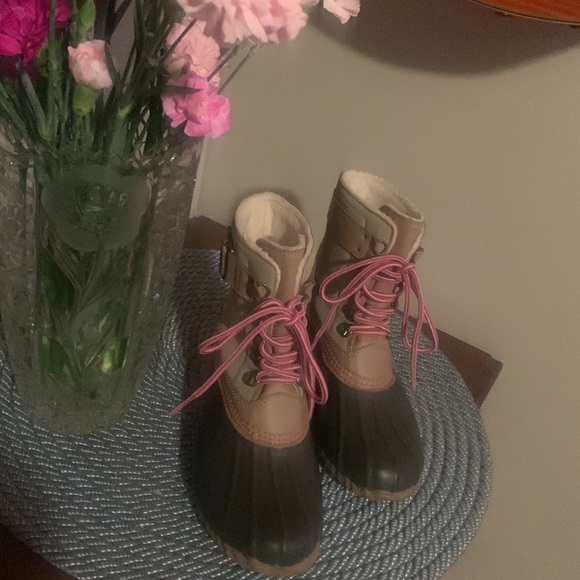 Espirit Other - Espirit boots~ size 3M ~rain boots/winter boots~EUC